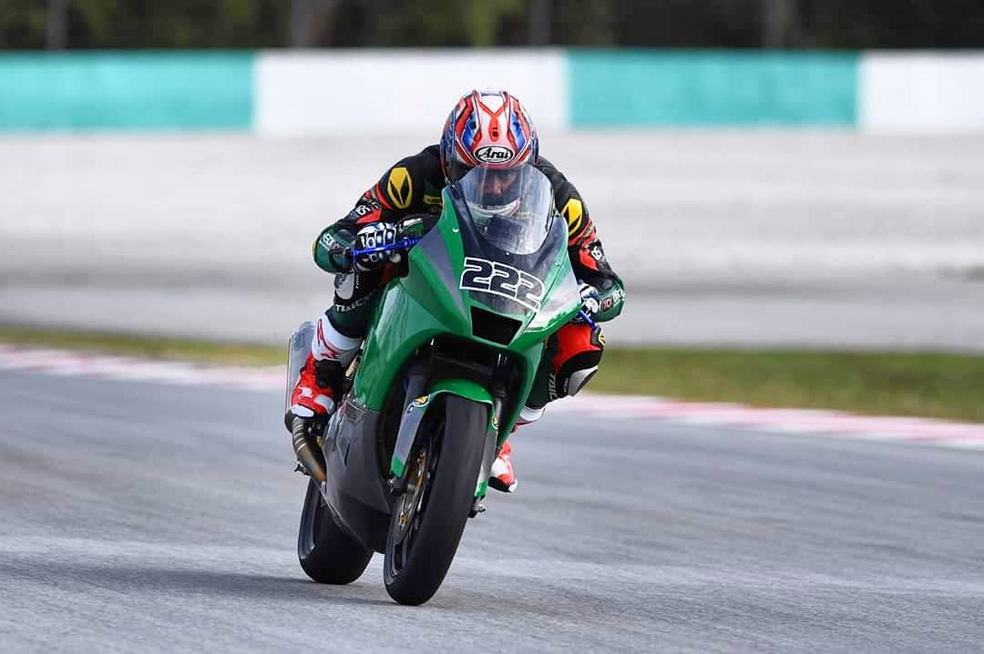 Rey Ratukore: Pembalap Muda dan Lincah dalam Motor Racing